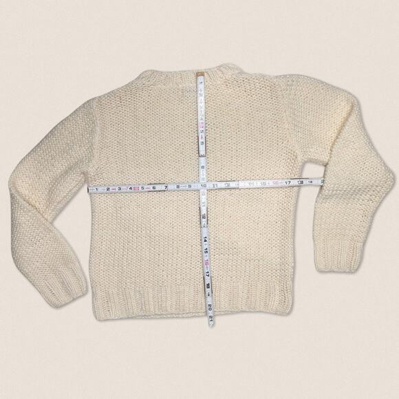 Vintage Grandma Handknit Cream Sweater by Rendezvous Size Medium - Picture 4 of 4